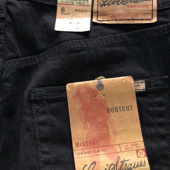 Levi’s womens Bootcut Jeans - Picture 3 of 8